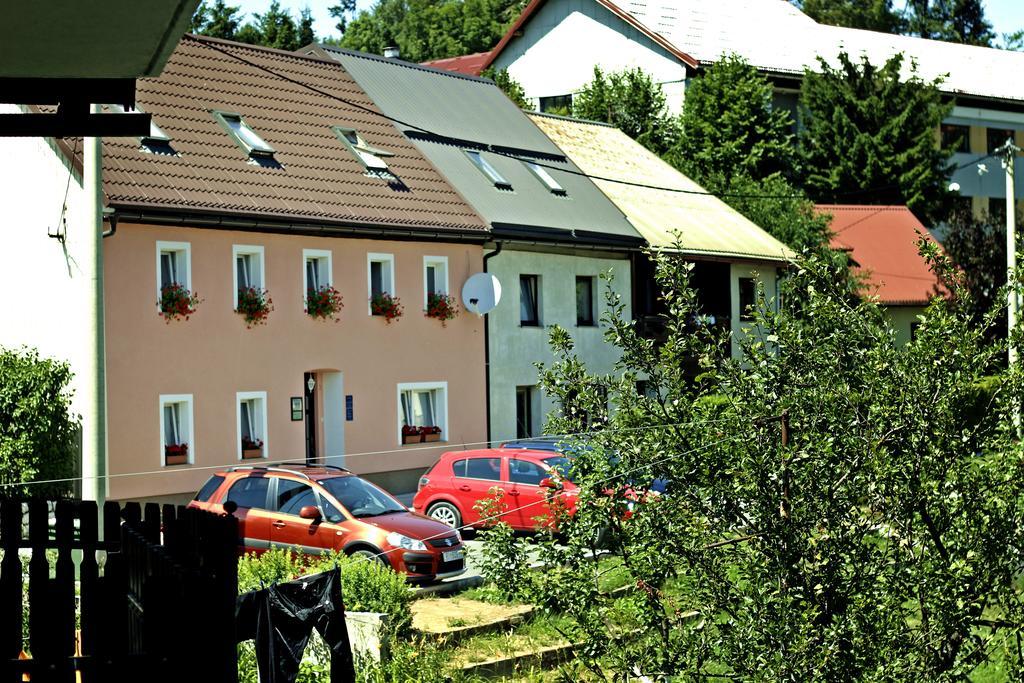 Apartment House Lalita Fužine Eksteriør bilde